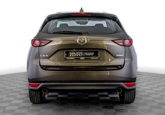 Подержанный автомобиль Mazda CX-5 2020 года (6 фото)