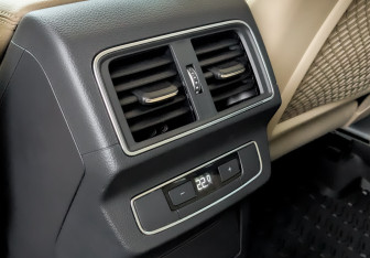 Подержанный автомобиль Audi Q5 2017 года (25 фото)