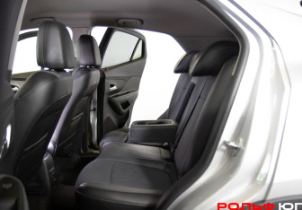 Подержанный автомобиль Opel Mokka 2013 года (8 фото)