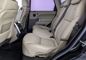 Подержанный автомобиль Land Rover Range Rover Sport 2017 года (18 фото)