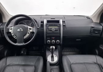 Подержанный автомобиль Nissan X-Trail 2010 года (15 фото)
