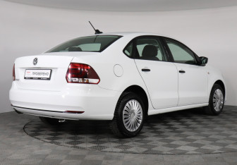 Подержанный автомобиль Volkswagen Polo Sedan 2019 года (5 фото)