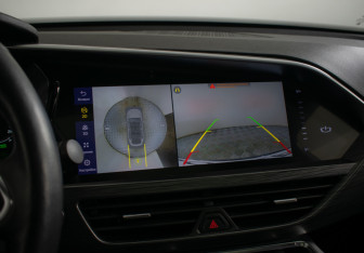 Подержанный автомобиль Geely Tugella 2022 года (21 фото)