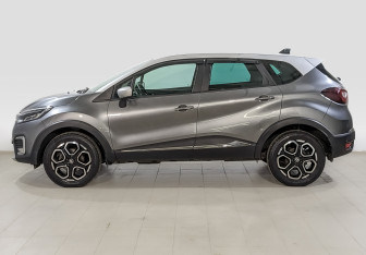 Подержанный автомобиль Renault Kaptur 2021 года (7 фото)
