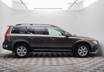 Подержанный автомобиль Volvo XC70 2013 года (6 фото)