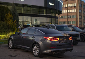 Подержанный автомобиль Kia Optima Sedan 2015 года (6 фото)