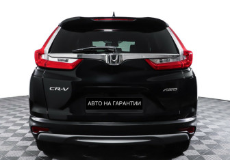 Подержанный автомобиль Honda CR-V 2018 года (6 фото)
