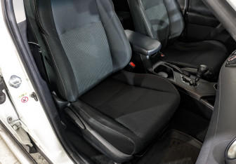 Подержанный автомобиль Toyota RAV4 2013 года (24 фото)