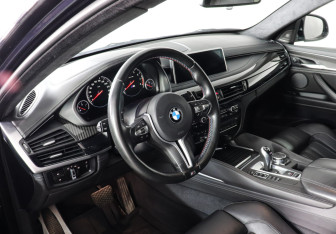 Подержанный автомобиль BMW X6 M 2016 года (11 фото)