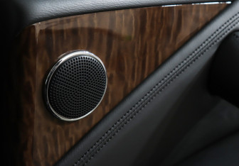 Подержанный автомобиль Nissan Patrol 2013 года (25 фото)