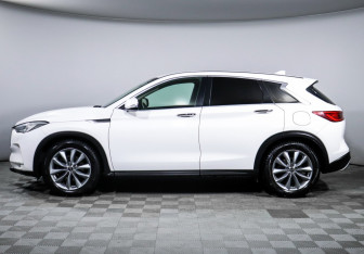 Подержанный автомобиль Infiniti QX50 2019 года (8 фото)