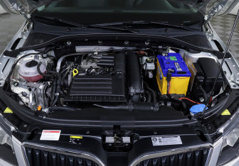 Подержанный автомобиль Skoda Octavia Liftback 2015 года (7 фото)