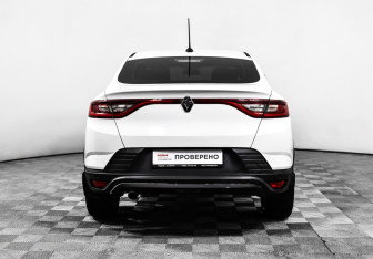 Подержанный автомобиль Renault Arkana 2021 года (6 фото)
