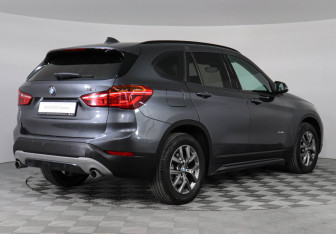 Подержанный автомобиль BMW X1 2017 года (2 фото)
