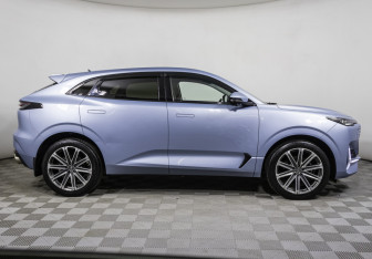 Подержанный автомобиль Changan UNI-K 2022 года (4 фото)