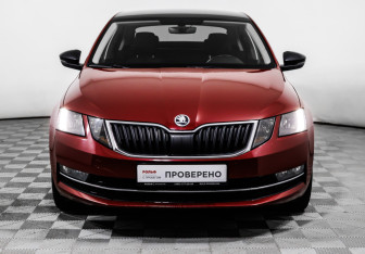 Подержанный автомобиль Skoda Octavia Liftback 2017 года (2 фото)