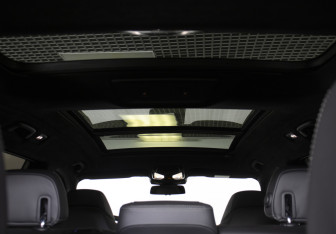 Подержанный автомобиль BMW X7 2024 года (15 фото)