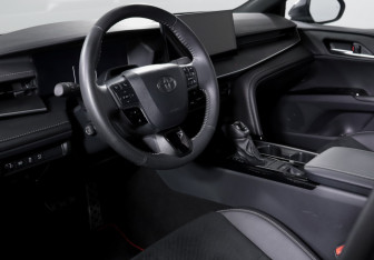 Подержанный автомобиль Toyota Camry Sedan 2026 года (14 фото)