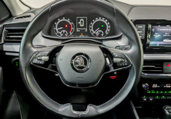 Подержанный автомобиль Skoda Rapid Liftback 2022 года (22 фото)