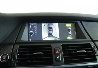 Подержанный автомобиль BMW X6 2012 года (17 фото)