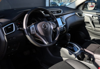 Подержанный автомобиль Nissan Qashqai 2017 года (14 фото)