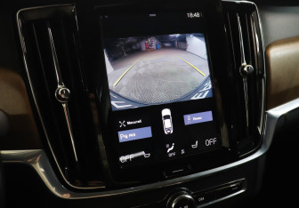 Подержанный автомобиль Volvo S90 2019 года (19 фото)
