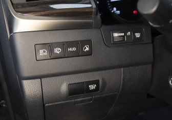 Подержанный автомобиль Lexus LX 2017 года (24 фото)