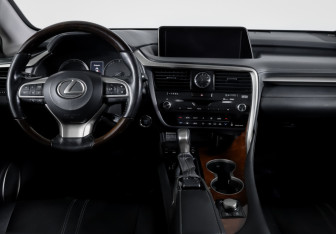 Подержанный автомобиль Lexus RX 2016 года (12 фото)