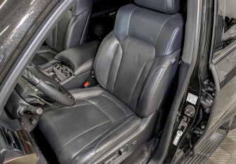 Подержанный автомобиль Lexus LX 2020 года (20 фото)