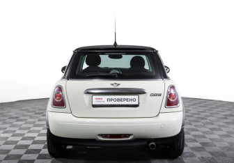 Подержанный автомобиль MINI Hatch 2012 года (6 фото)