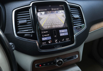 Подержанный автомобиль Volvo XC90 2015 года (11 фото)