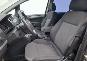 Подержанный автомобиль Opel Zafira Compactvan 2012 года (10 фото)