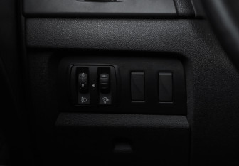 Подержанный автомобиль Renault Fluence 2011 года (9 фото)