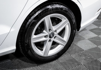 Подержанный автомобиль Audi A3 Sedan 2019 года (15 фото)