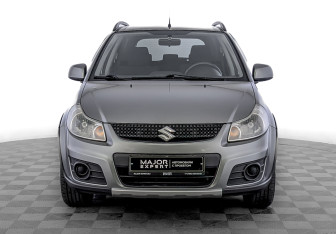 Подержанный автомобиль Suzuki SX4 Hatchback 2013 года (2 фото)