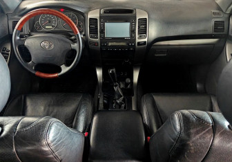 Подержанный автомобиль Toyota Land Cruiser Prado 2008 года (11 фото)