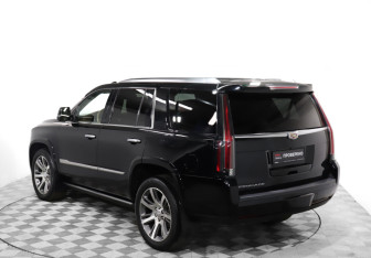Подержанный автомобиль Cadillac Escalade Suv 2016 года (7 фото)