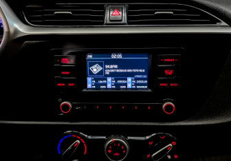 Подержанный автомобиль Kia Rio Hatchback 2021 года (14 фото)