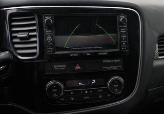 Подержанный автомобиль Mitsubishi Outlander 2012 года (13 фото)