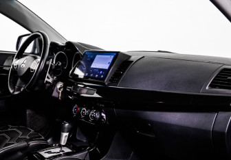 Подержанный автомобиль Mitsubishi Lancer Sedan 2007 года (9 фото)