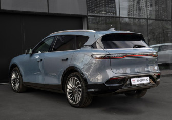 Подержанный автомобиль Voyah Free 2022 года (7 фото)