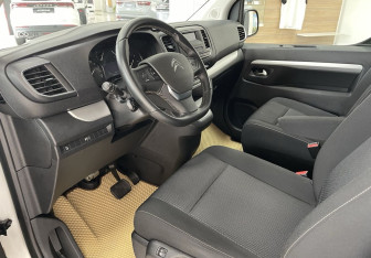 Подержанный автомобиль Citroen SpaceTourer 2019 года (12 фото)