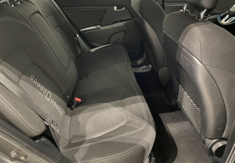 Подержанный автомобиль Kia Sportage 2012 года (11 фото)