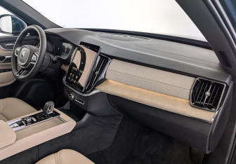 Новый Volvo XC90 2025 (9 фото)