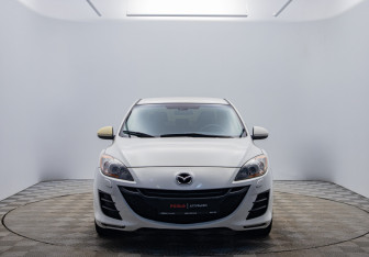 Подержанный автомобиль Mazda 3 Sedan 2010 года (8 фото)