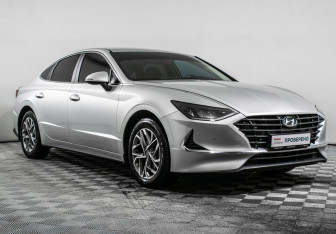 Подержанный автомобиль Hyundai Sonata 2021 года (3 фото)