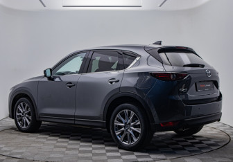 Подержанный автомобиль Mazda CX-5 2020 года (3 фото)