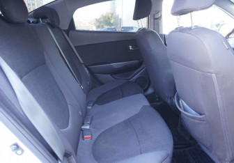 Подержанный автомобиль Kia Rio Sedan 2011 года (10 фото)