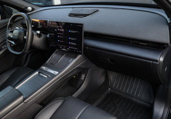 Подержанный автомобиль Omoda C7 2025 года (6 фото)