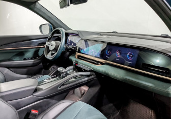 Подержанный автомобиль Geely Monjaro 2023 года (11 фото)